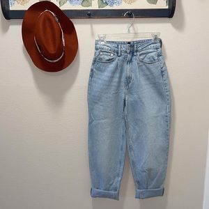 Size 0 BF jeans, look cute rolled or not!